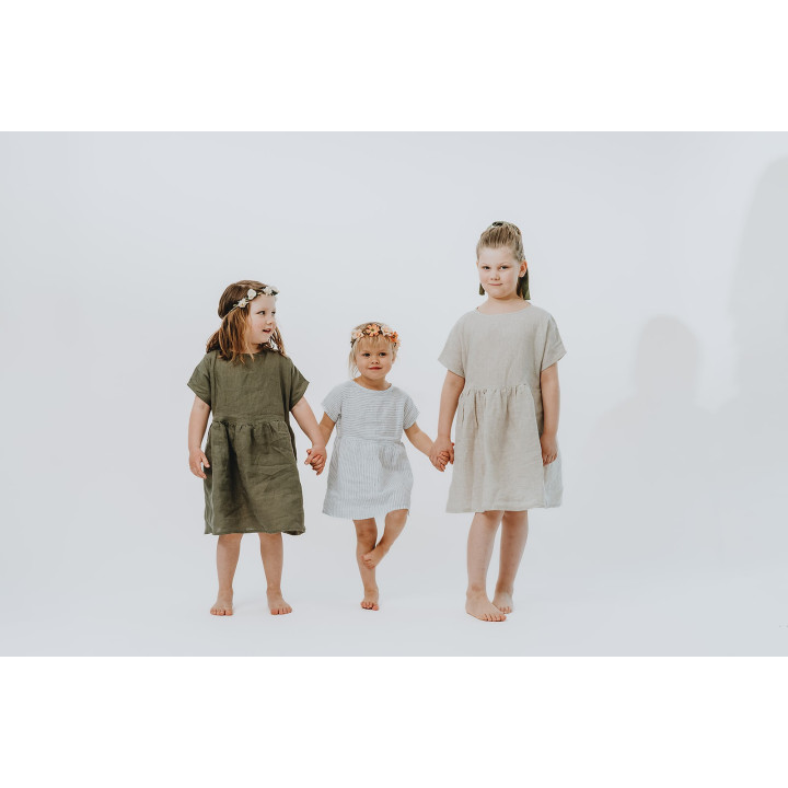 Lniana sukienka dziecięca Liten Lisa (oliwkowa)