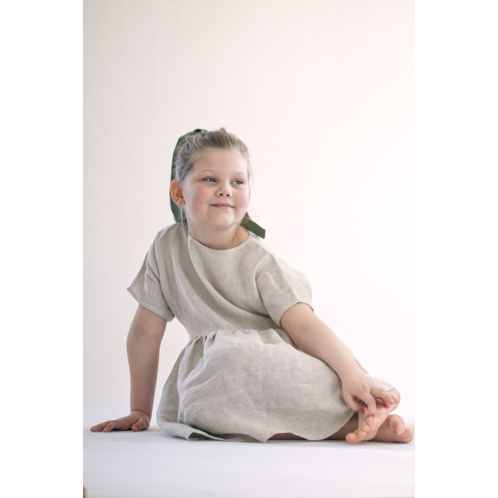 Liten Lisa børnehørekjole (naturlig)