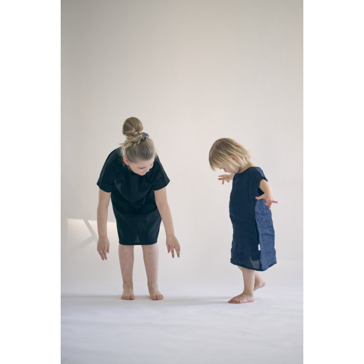 Lniana sukienka dziecięca Liten Britta (atramentowa)