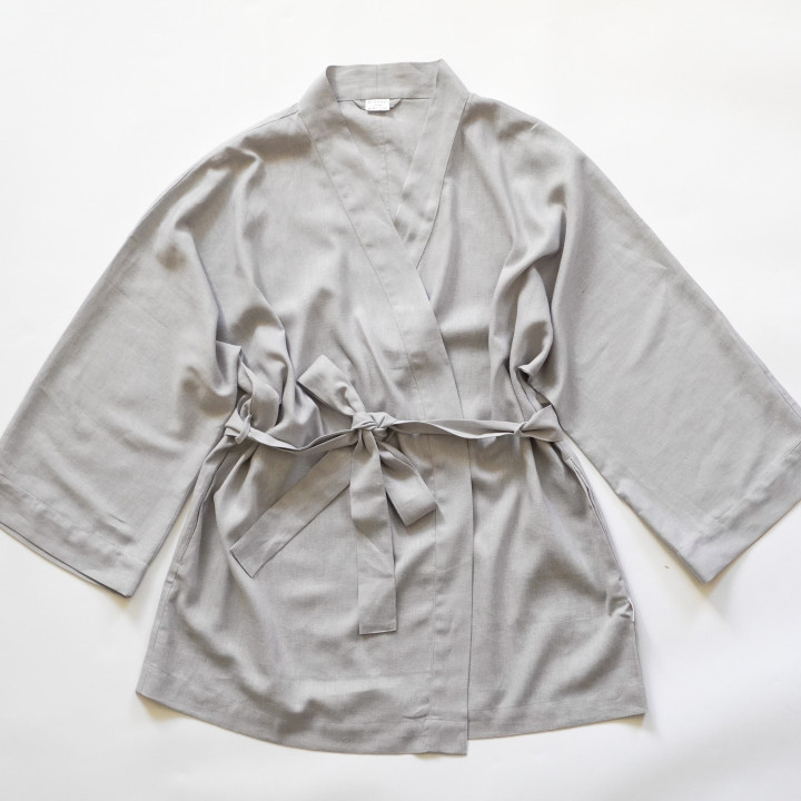Lniane kimono do jogi (popiel) - uszyte w Polsce | Lennea