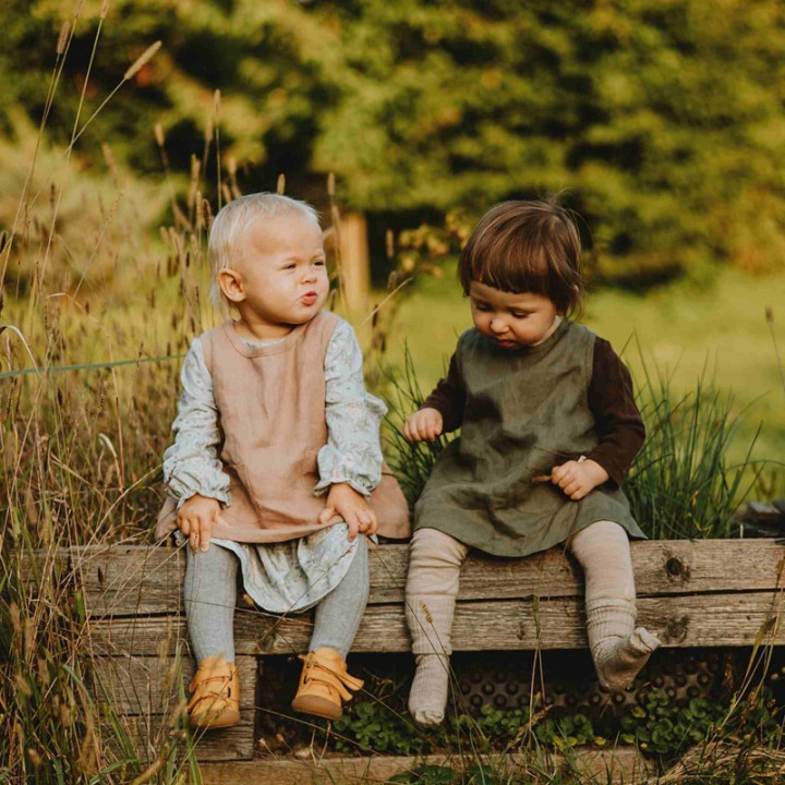 Fartuszek Dziecięcy Kerstin (migdałowy)