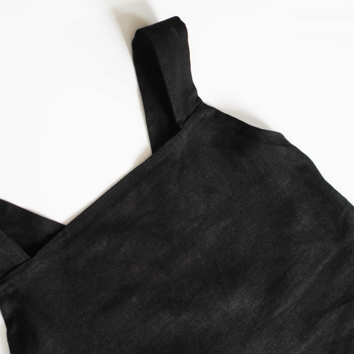 Fartuszek dziecięcy Lotta (czarny) - na szelkach