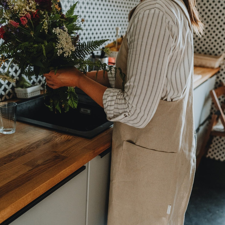 Apron ronja natural for kitchen-by Lennea