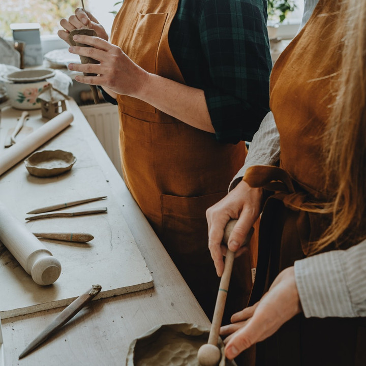 Apron for ceramics-by Lennean