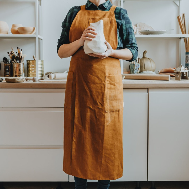Apron for ceramics-by Lennean
