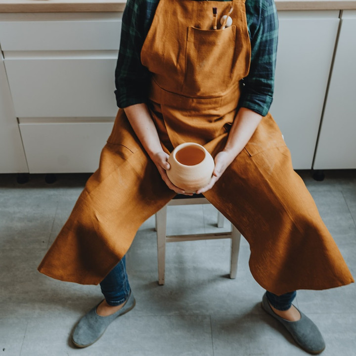 Apron for ceramics-by Lennean