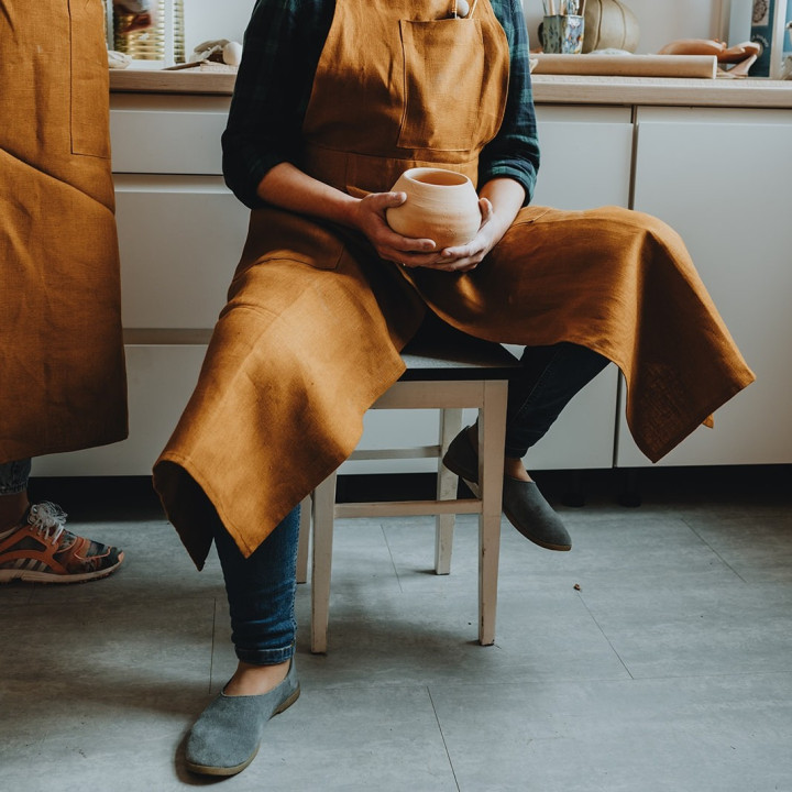 Apron for ceramics-by Lennean