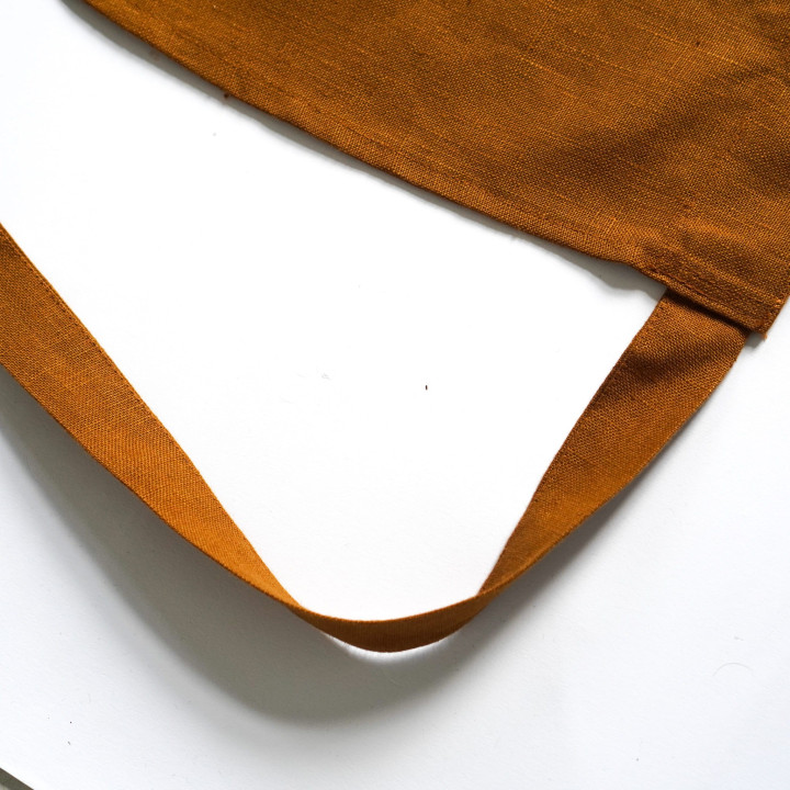 Apron for ceramics II-by Lennea