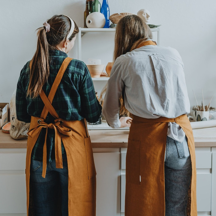 Forklæde til Keramik  – Perfekt Beskyttelse for Keramikere | Lennea